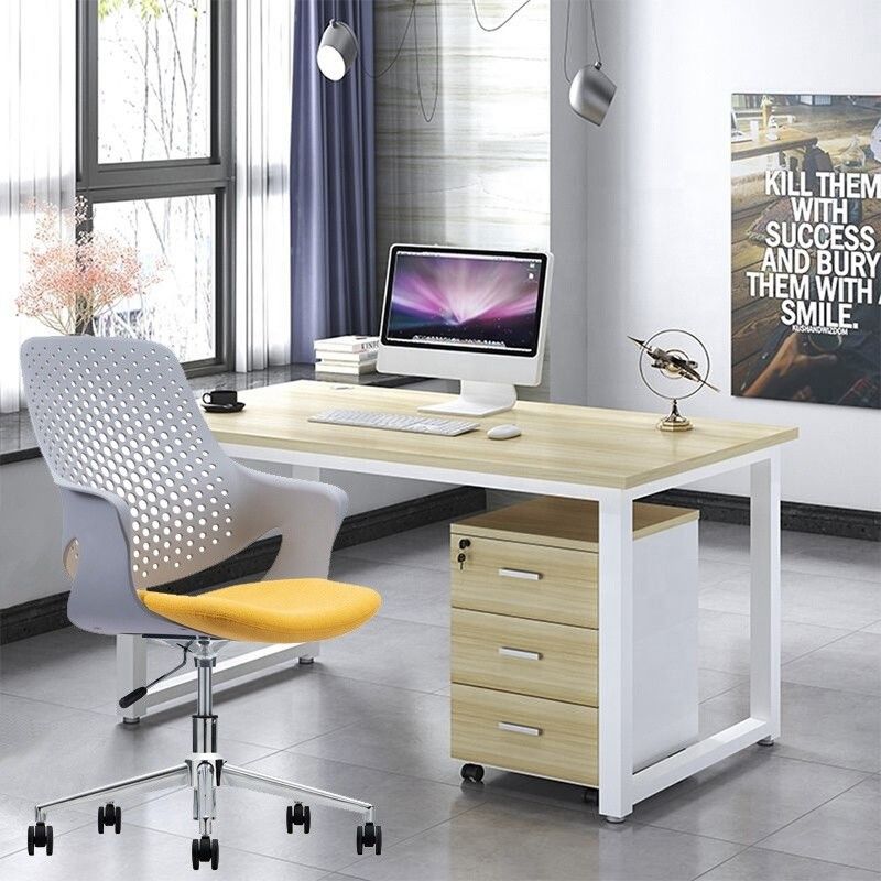 Chaise de bureau en plastique gris moderne