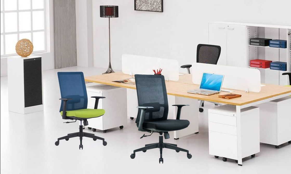 Chaise de bureau en maille noire ergonomique 2D support lombaire pour des sièges de bureau confortables