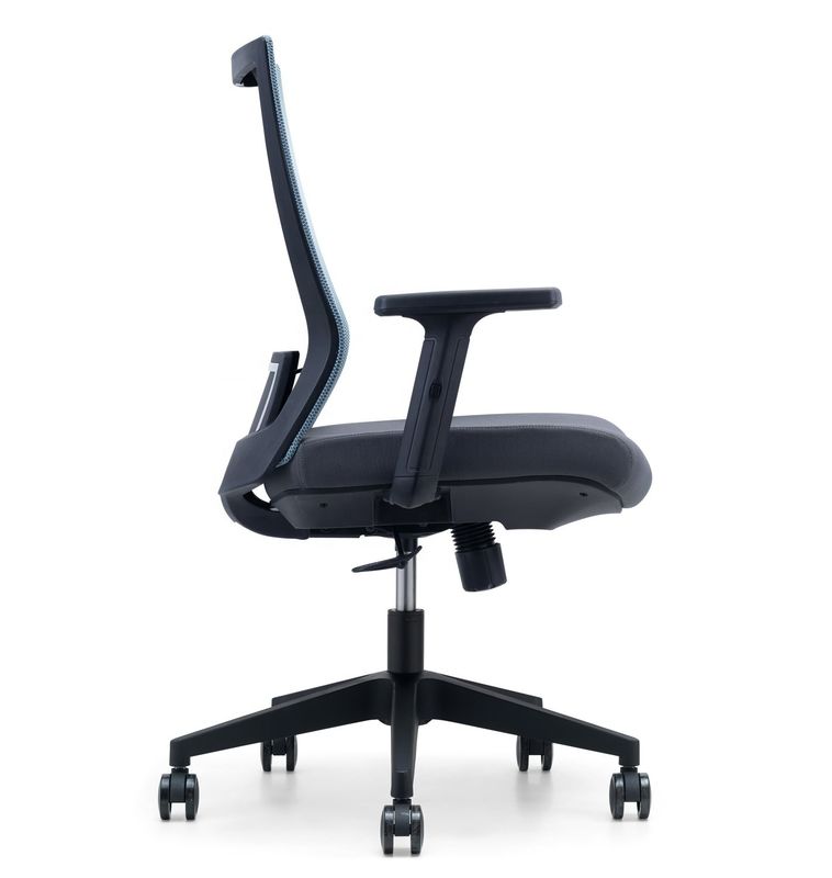 Chaise de bureau de bureau en treillis à moteur à dos en tissu de design moderne avec bras 2D ergonomique